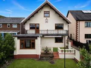 Rear Exterior- click for photo gallery
